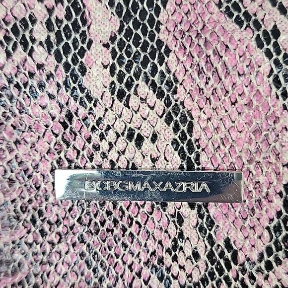 BCBGMAXAZRIA large faux snakeskin shoulder bag - Picture 9 of 9